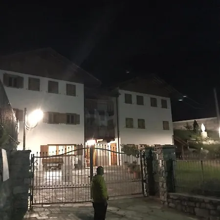 بيت للعطل Casa Vacanze Mondrone Balme